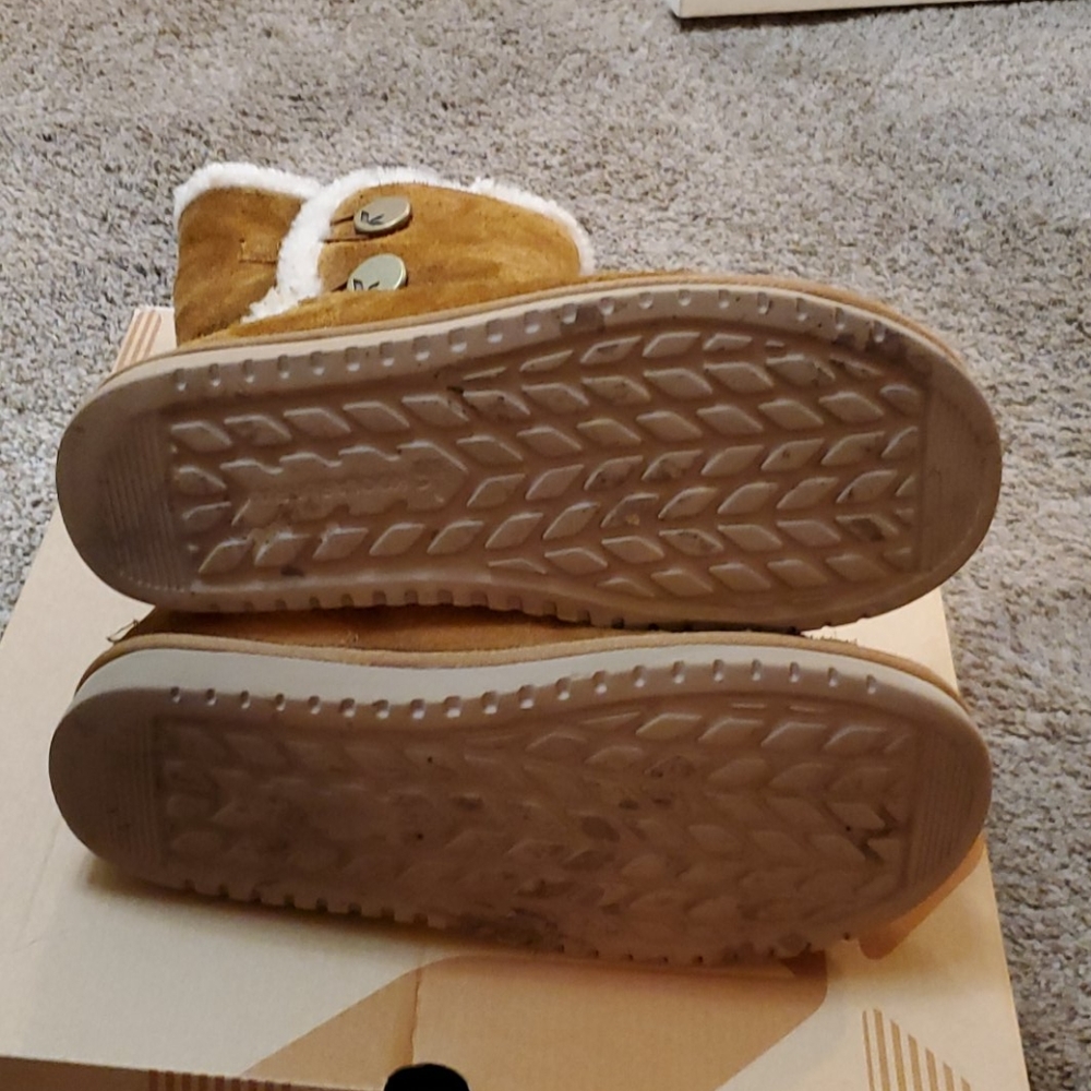 Boots - Picture 4 of 5